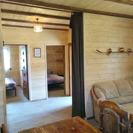 Pisnya Karpat Casa vacanze Skole